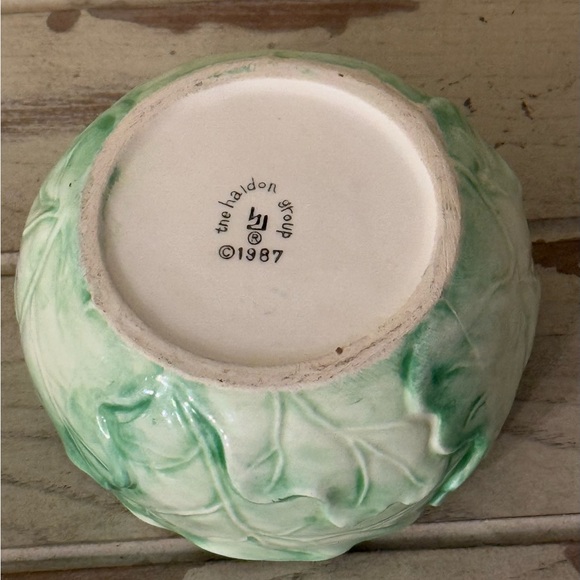 Vintage 1985 Garden Lettuce / Cabbage Leaf Bowl The Haldon Group - Picture 4 of 6